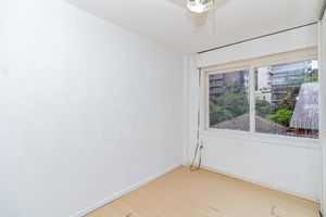 Image 15 - 917367