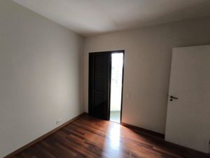 Image 4 - 917374