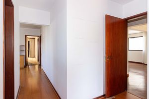 Image 25 - 917382