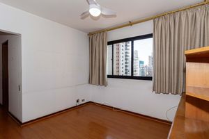 Image 35 - 917382