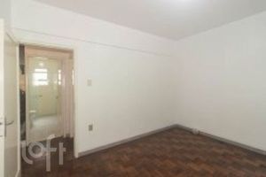 Image 13 - 917385