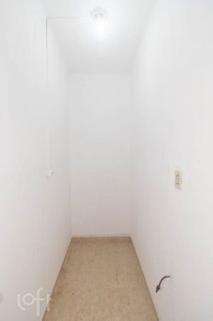 Image 41 - 917385
