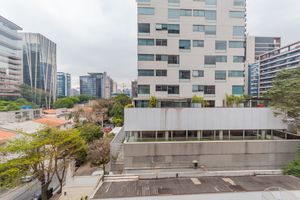Image 12 - 917387