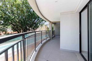 Image 4 - 917394