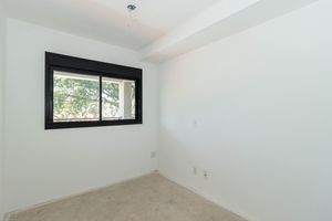 Image 19 - 917394