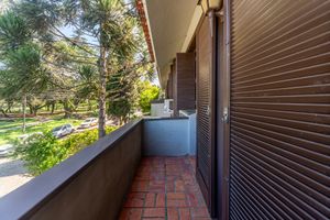 Image 14 - 917403