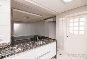 Image 19 - 917425