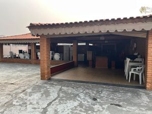 Image 19 - 917426