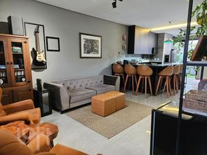 Image 12 - 917429