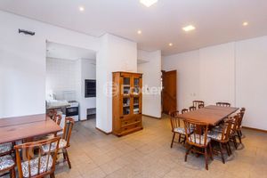 Image 37 - 917489