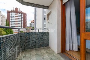 Image 27 - 917489