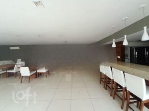 Image 33 - 917500