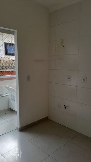 Image 12 - 917503