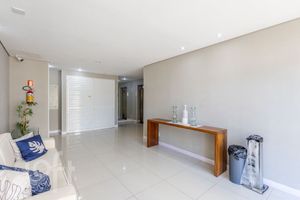 Image 30 - 917506
