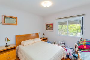 Image 33 - 917507