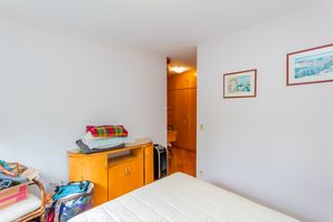 Image 31 - 917507