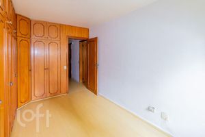 Image 26 - 917514