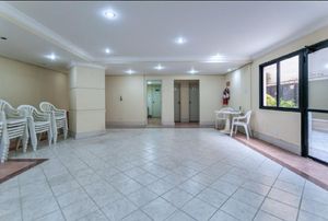 Image 32 - 917522