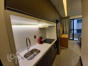 Image 7 - 917551
