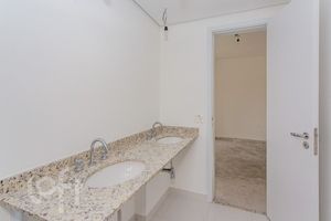 Image 43 - 917564