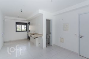Image 16 - 917564