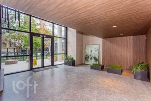 Image 68 - 917564