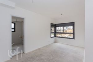 Image 35 - 917564