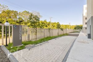 Image 18 - 917572