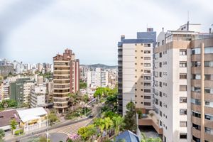 Image 11 - 917573