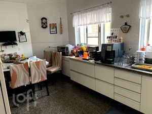 Image 1 - 917578
