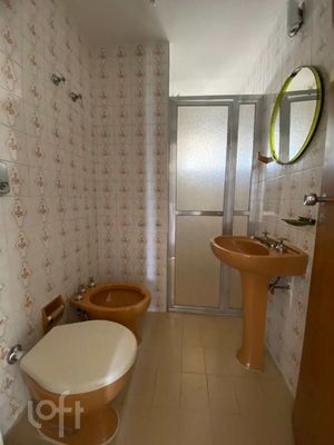 Image 4 - 917580