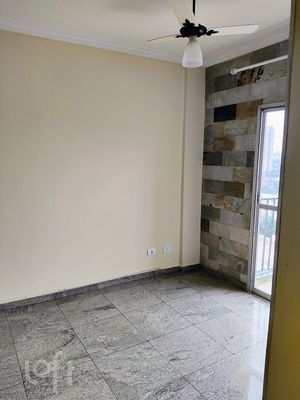 Image 1 - 917582