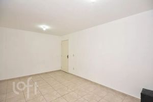 Image 35 - 917595