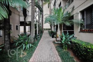 Image 22 - 917595