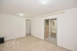 Image 36 - 917595