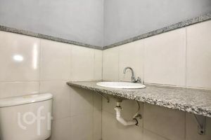 Image 19 - 917595