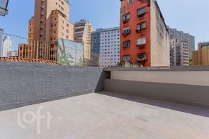 Image 23 - 917598
