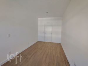 Image 15 - 917614