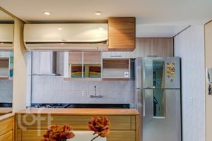 Image 18 - 917615