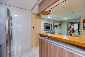 Image 19 - 917615