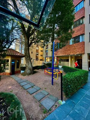 Image 8 - 917615