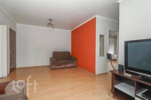 Image 6 - 917617