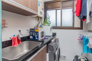 Image 12 - 917626