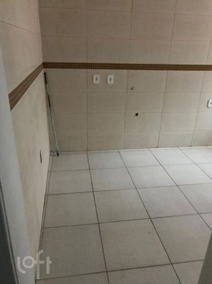 Image 1 - 917627