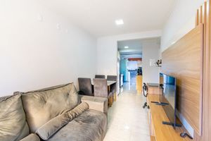 Image 3 - 917656