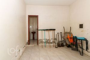 Image 39 - 917667
