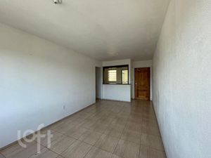 Image 8 - 917680