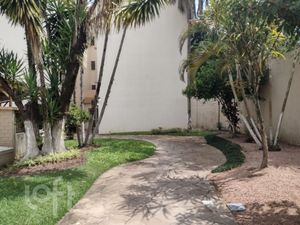 Image 25 - 917685