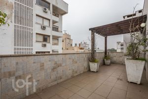 Image 5 - 917688