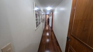 Image 19 - 917702